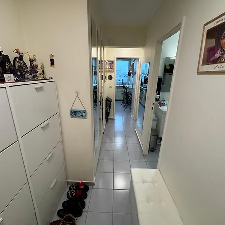 Guest house Guest In A Shared - Metro 7 And Tramway T3a 4*